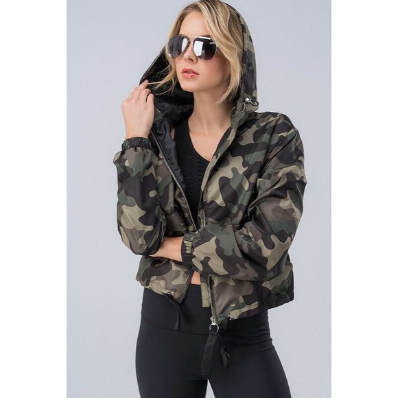 Camo Windbreaker - Picture 4 of 7